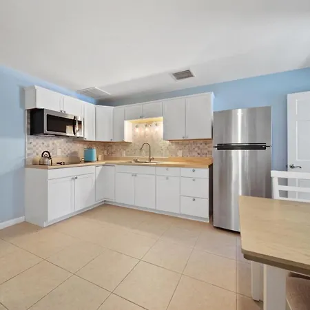 Jensen Beach Pool Home W/ Guest Suite Exterior photo